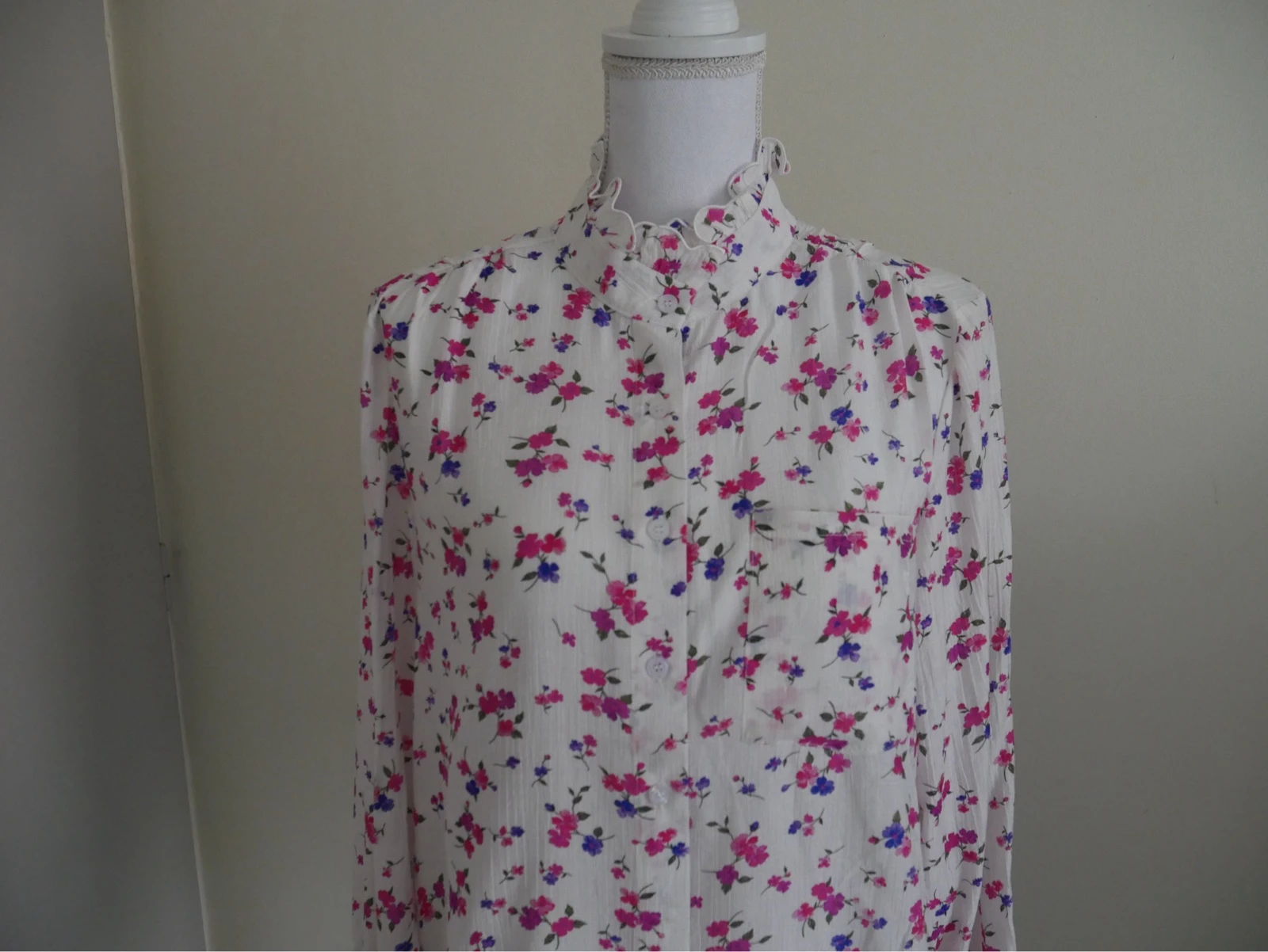 Blouse fleurie légère neuve taille S